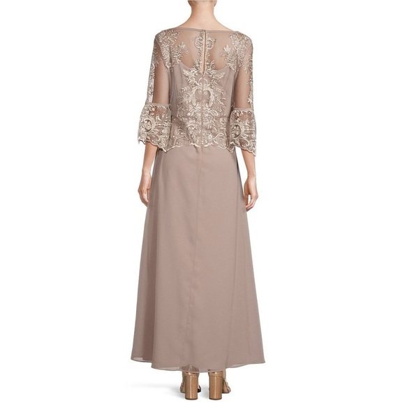 Elegant Lace Overlay Maxi Dress - Picture 2 of 6